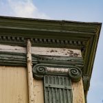 Detalle fachada edificio Ivens. © Xiloscopio, 2021